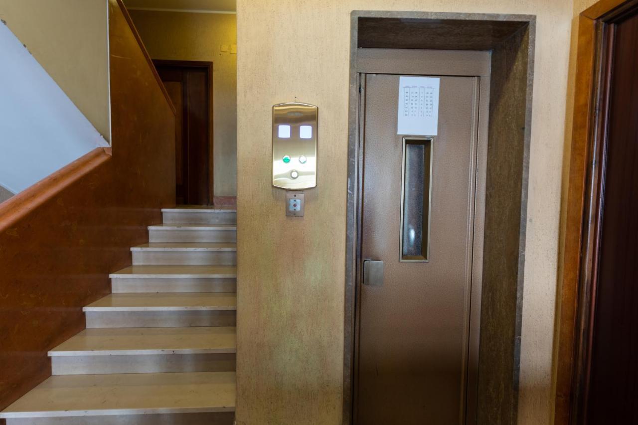Alexandra Apartment — Photos 1